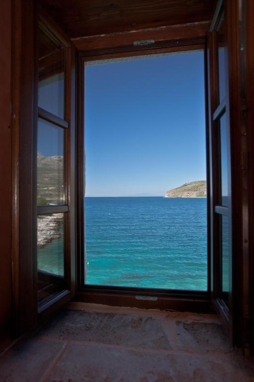 Mavromichalai Hotel Liménion Szoba fotó