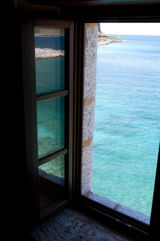 Mavromichalai Hotel Liménion Szoba fotó