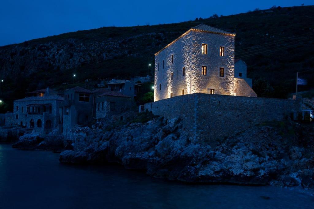 Mavromichalai Hotel Liménion Kültér fotó