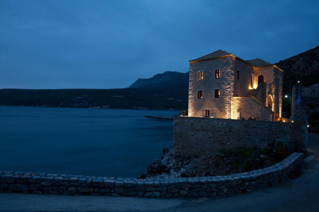 Mavromichalai Hotel Liménion Kültér fotó