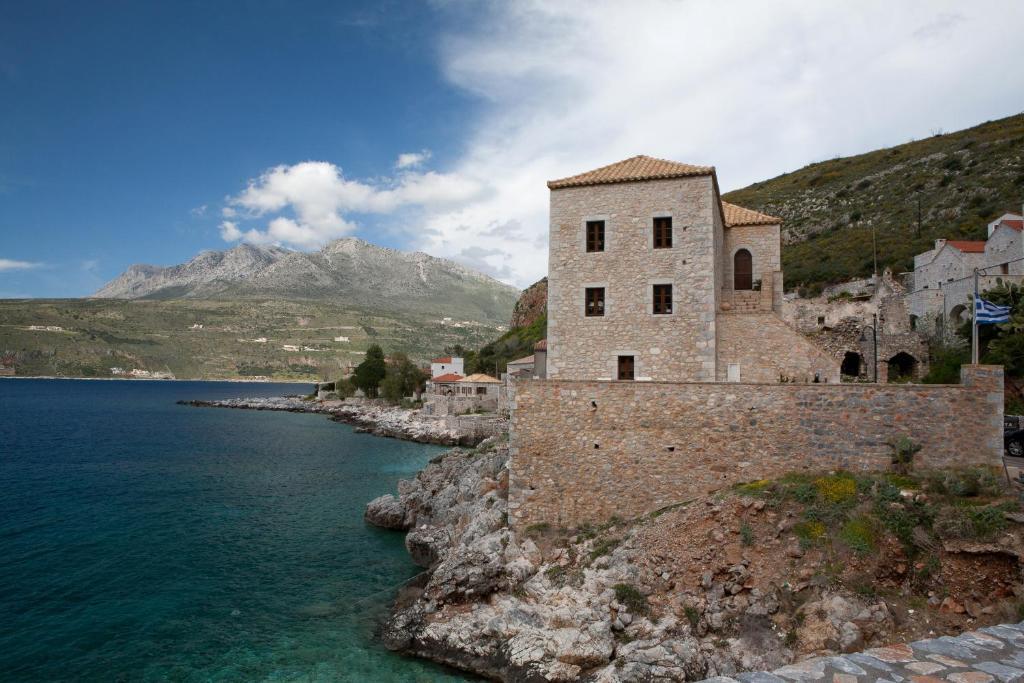 Mavromichalai Hotel Liménion Kültér fotó
